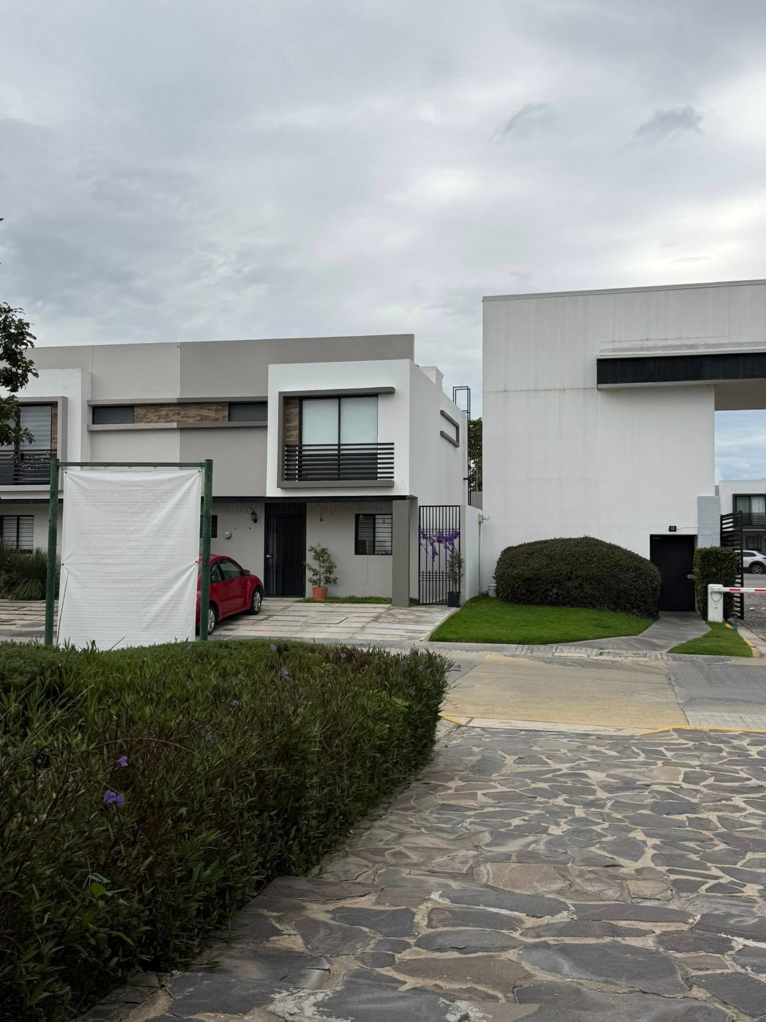 Casa en Venta en Altaterra \\ — miniatura 2